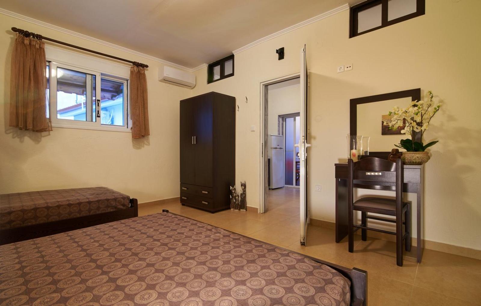 טורוני Sunset Studios - Suites With Seaview & Back Side Apartements מראה חיצוני תמונה